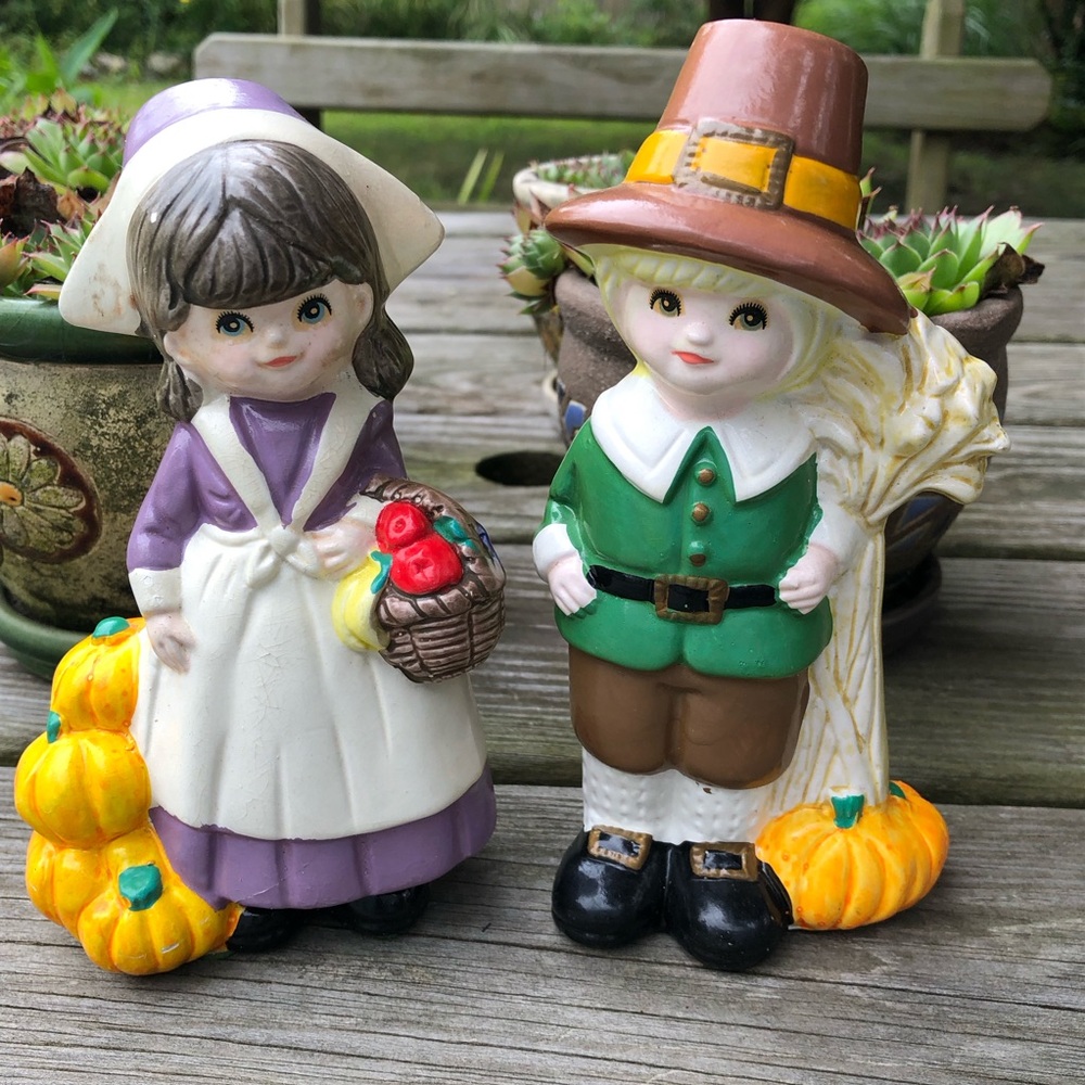 Vintage ceramic Pilgrims Figurines / Boy Girl / Thanksgiving / RB Japan Fall